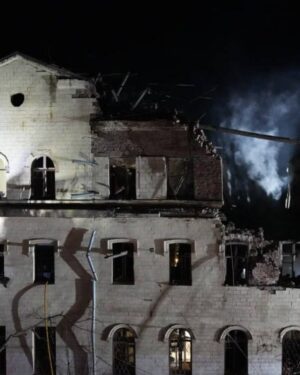 Maria Ryaboshapka Instagram - I would like to share with you the latest events that cannot be ignored. I would like people to know that the war is still going.
Even on New Year’s and Christmas holidays, our people have suffered massive rocket attacks and the war still going on every day. 
In the carousel you will be able to see how the holidays were held in different cities of our country as well as what happening now.
 
Photo by @anton_lavrin
 
#Prince #actress #mariariaboshapka #war #ukraine