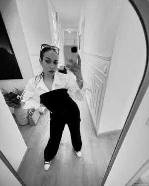 María Terremoto Instagram - No todo es negro esta vez ⚪️⚫️