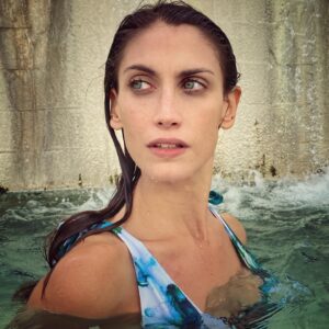 Maria Valentina Principi Instagram - Ok forse ci stavo credendo un po’ troppo 😂
.
Per la figura intera scorrere alla seconda foto 🌴
.
.
.
#terme #termedisaturnia #termal #model #greeneyes