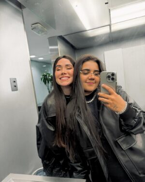 Maria Venture Instagram - feliz dia das namoradinhas 💋💋💋