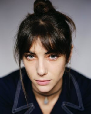 Maria Vera Ratti Instagram - Clara immortala le mie occhiaie con orgoglio 

@clara__kynodontas