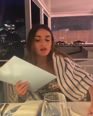 Maria Vera Ratti Instagram - Capri c’est fini ❤️‍🩹