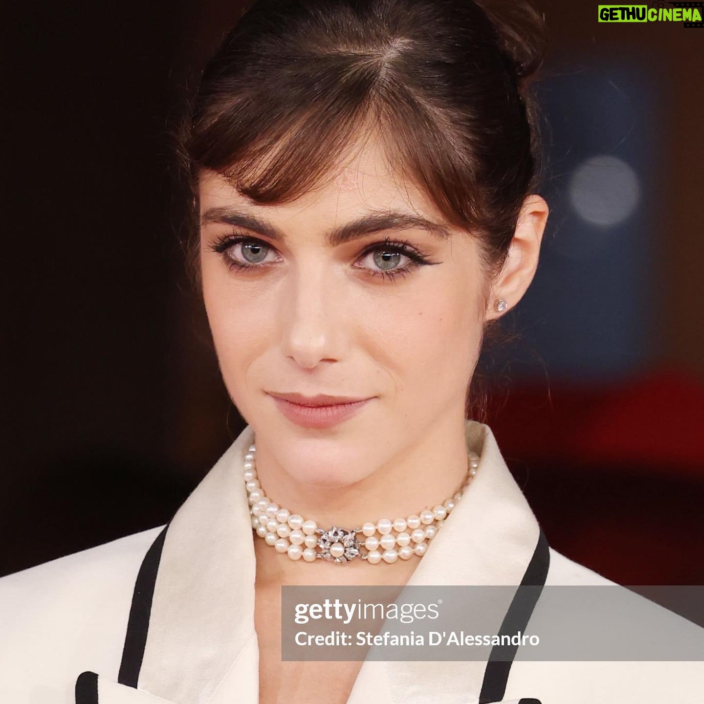 Maria Vera Ratti - 1.7K Likes - Thatcher vibes from last night āš»
@othersrl @vaneboz @la_sara_kane @zimmermann @volver.actor @nextmodels