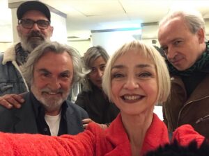 Maria de Medeiros Instagram - “Nuestros hijos” en Barcelona y Valencia. Qué lindos reencuentros con amigos, qué bellas charlas con el público! Gracias Antxón, Lisa, Alfonso, Agustí. Gracias Isa, Rebeca, Ximo, Rosa, Cristina. Gracias a los Cines Boliche, Alfonso Mas, ConUnPack Distribución, Cines Babel. Especial gracias a la Mostra de Valencia y Eduardo Guillot, que por primera vez enseñaron la película y que siempre me acogen con tanta generosidad y cariño. Gracias a Eva Calleja, la gira ha sido una fiesta. ❤️❤️❤️