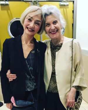 Maria de Medeiros Instagram - Alegria de celebrar con amig@s tan querid@s el estreno de « Nuestros hijos » en los Cines Renoir Princesa en Madrid. Gracias Marisa, Iona, May, Manuela, Júlia, Iñigo. Gracias Eva Calleja y ConUnPack Distribución. ❤️ Hoy nos vamos a  Zaragoza, mañana a Barcelona, y después Valencia!