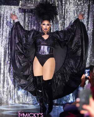 Mariah Balenciaga Instagram - Just in case you didn’t know , I LOVE wearing Black!!! #officialcolorofmydrag #edit @gracejonesofficial & @envoguemusic #freeyourmind are the reason I Love this Dark , patent leather/Vinyl imagery .