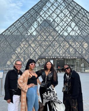 Mariah Balenciaga Instagram - A few Photos of mw with My @houseofbalenciaga  Family in Paris♥️♥️♥️♥️♥️