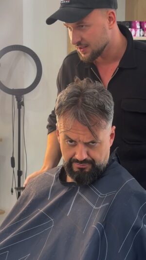 Marián Čekovský Instagram - 𝟭 • 𝟮 • 𝟯 • 𝟰 𝗙𝗡 ???
•
Napíš do komentáru číslo účesu ktorý je za teba NAJ 🔥
•
@fillipnovotny & @cekovskym 
•
#salonfn#kosicesalon#kosicebarber#barber#fun#zabavavkresle#cekovsky#kosicevisit