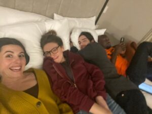 Marianne Rendón Instagram - I love these people: pt 1. In The Dark s4 now on @netflix