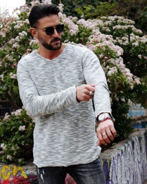 Mariano Brozincevic Instagram - SMELL OF SPRING 🌻 outfit: @fcurban  PH: @c_poblete 📸  gafas: @verwellstore 😎 #marianobrozincevic #marianobrozz #menstyle #menswear #mensfashion #chile