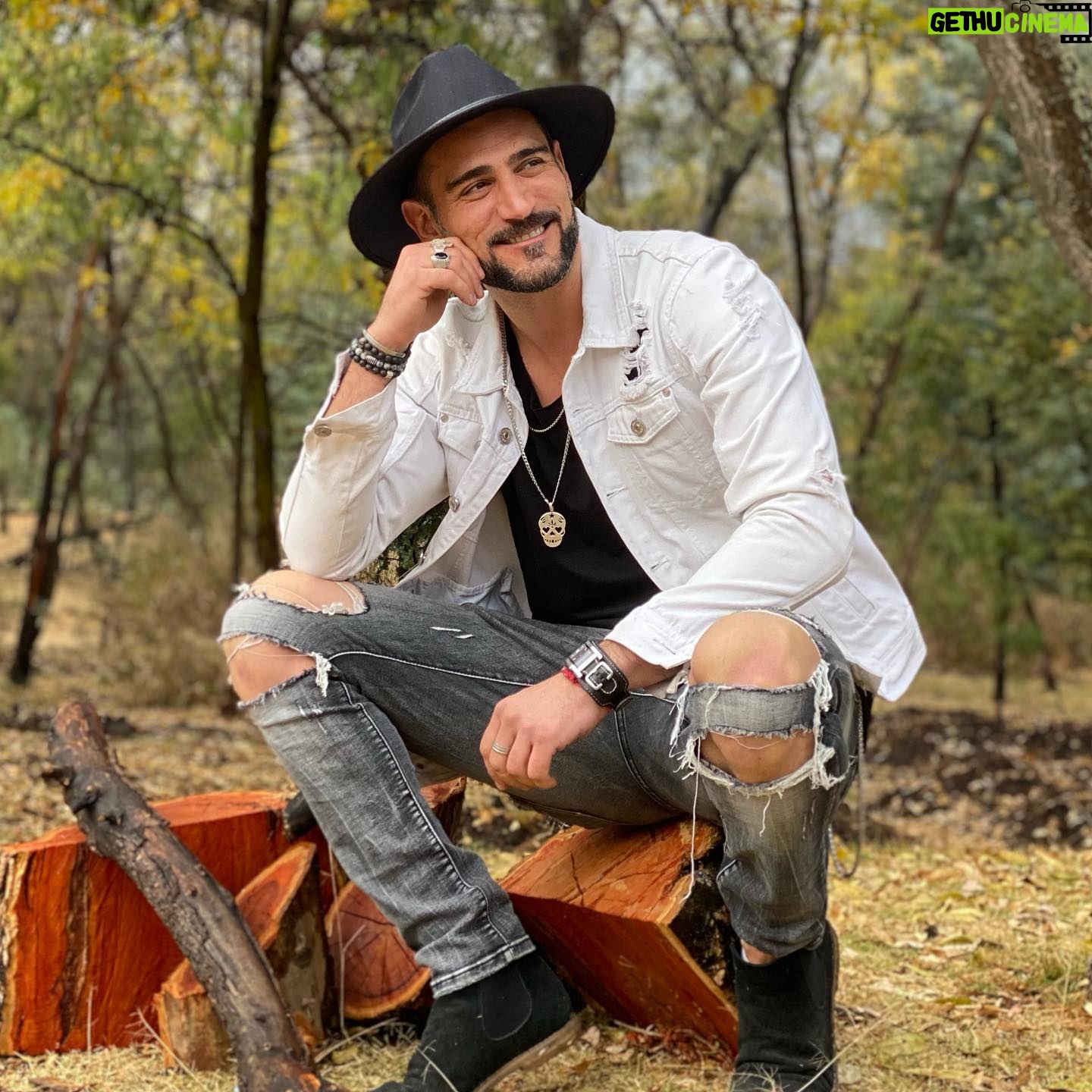 Mariano Brozincevic - 1K Likes - Happy!!! #mexico #marianobrozz #marianobrozincevic #lifestyle