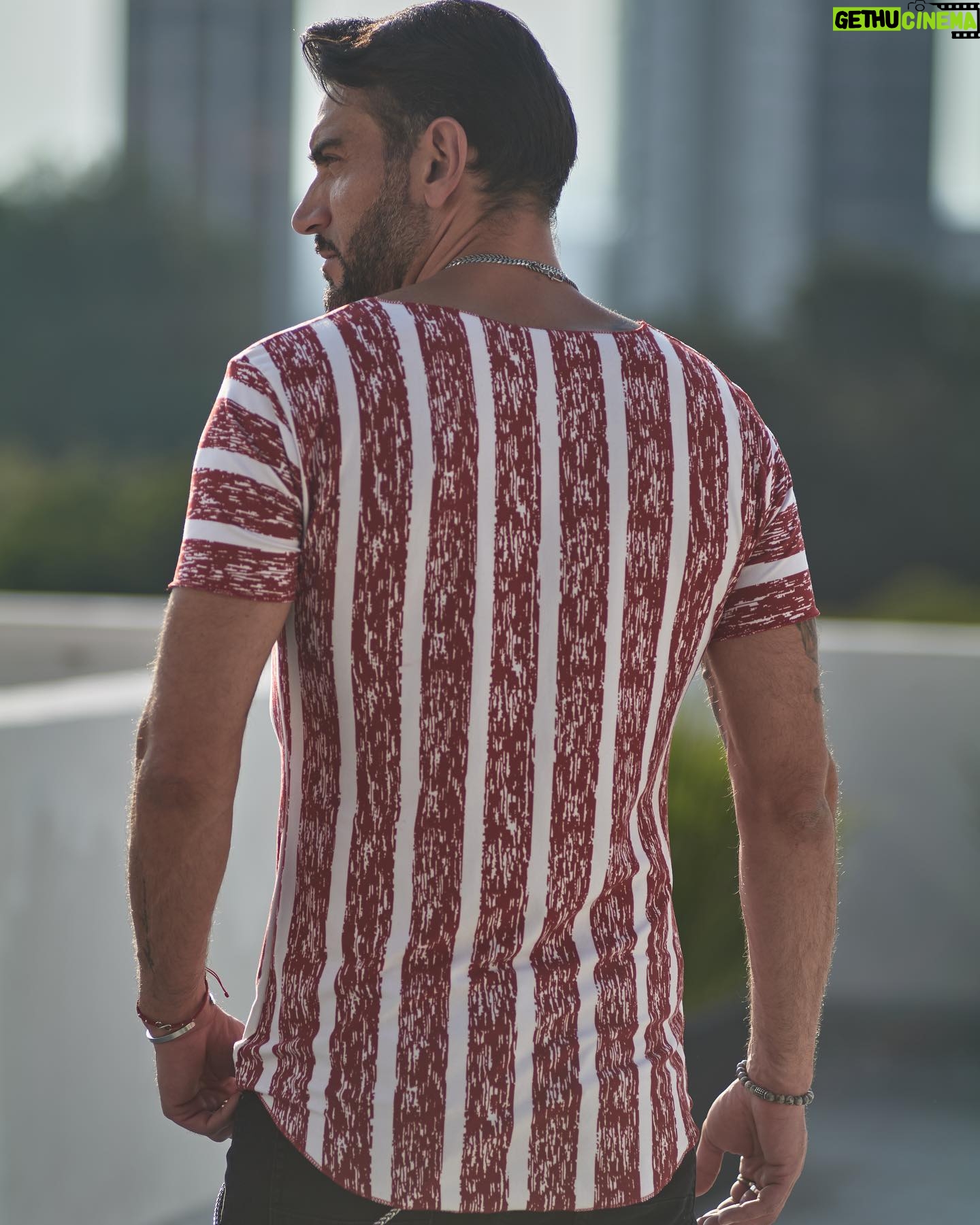 Mariano Brozincevic - 743 Likes - NEW COLLECTION: @de_la_cruz_men DESIGN: @claradelacruzmoda PH: @cwolfphoto 📸 #mensfashion #mensstyle