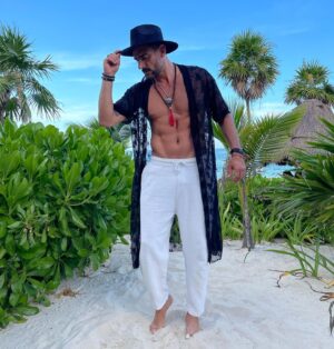 Mariano Brozincevic Instagram - SHOTING!!!, PH: by @fer.broz 📸 #playadelcarmen #summer #marianobrozz #marianobrozincevic