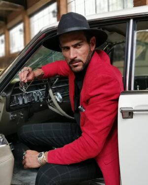 Mariano Brozincevic Instagram - Buen viernes!!! #red #marianobrozz #marianobrozincevic #lifestyle #mexico
