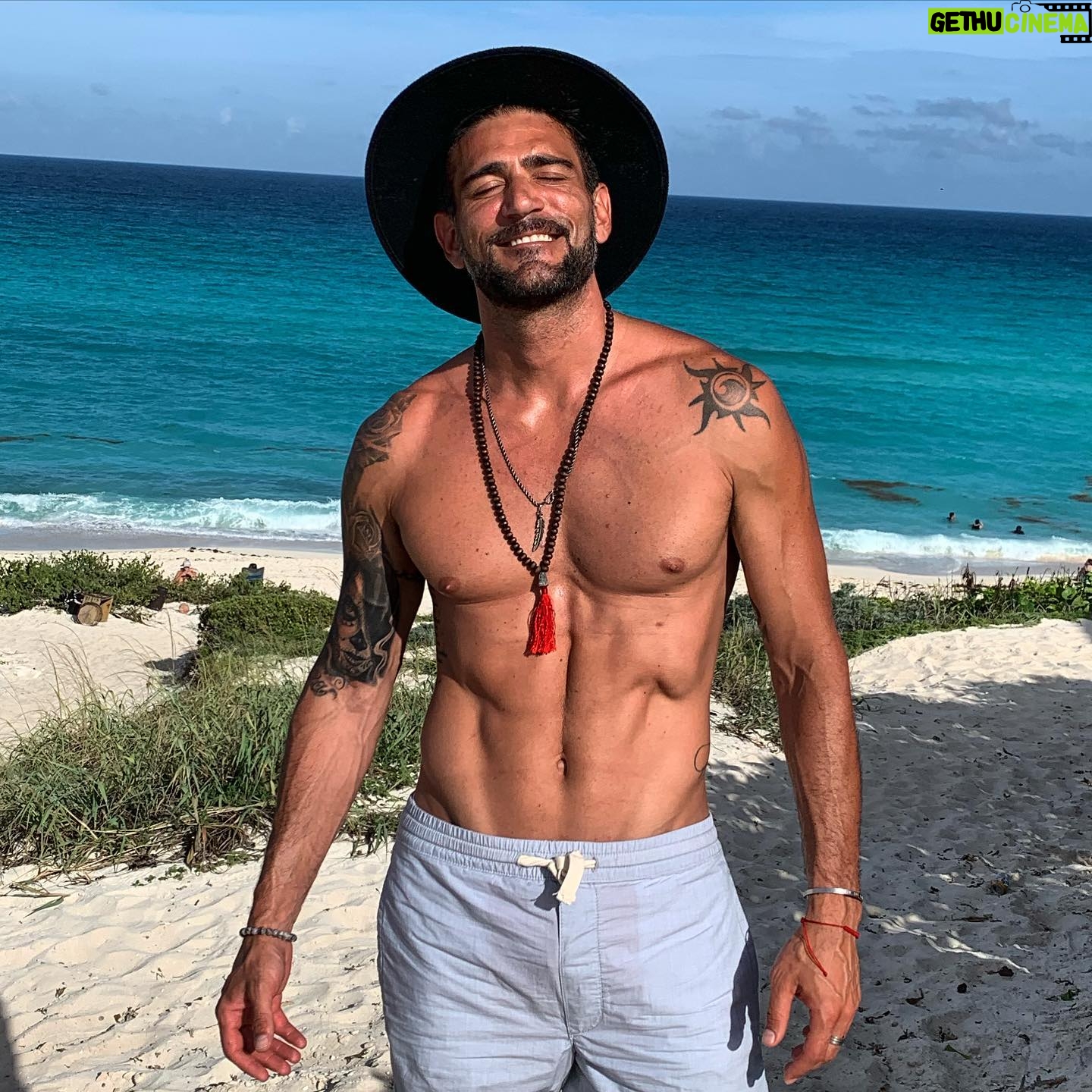 Mariano Brozincevic - 0.9K Likes - Que nunca falte la vitamina D!!! ☀️ #marianobrozincevic #marianobrozz #lifestyle #cancun