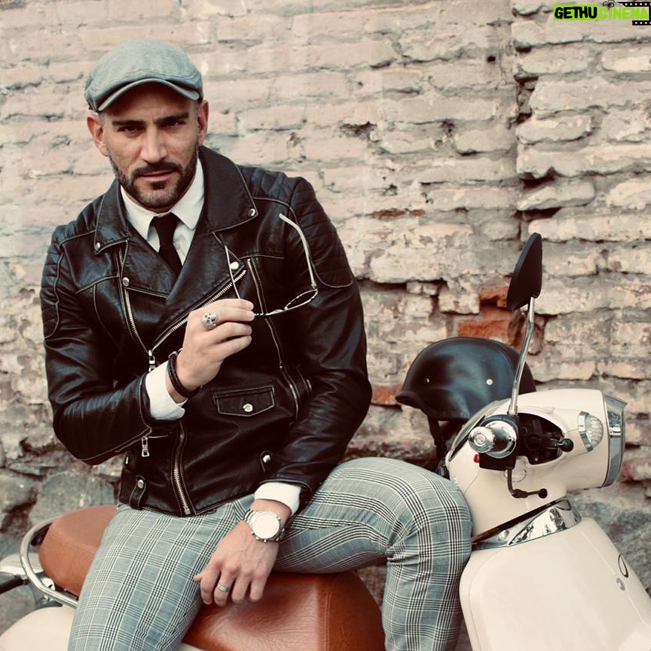 Mariano Brozincevic - 694 Likes - MODE MOTO 🛵😎 PH: @c_poblete #marianobrozincevic #marianobrozz #motos
