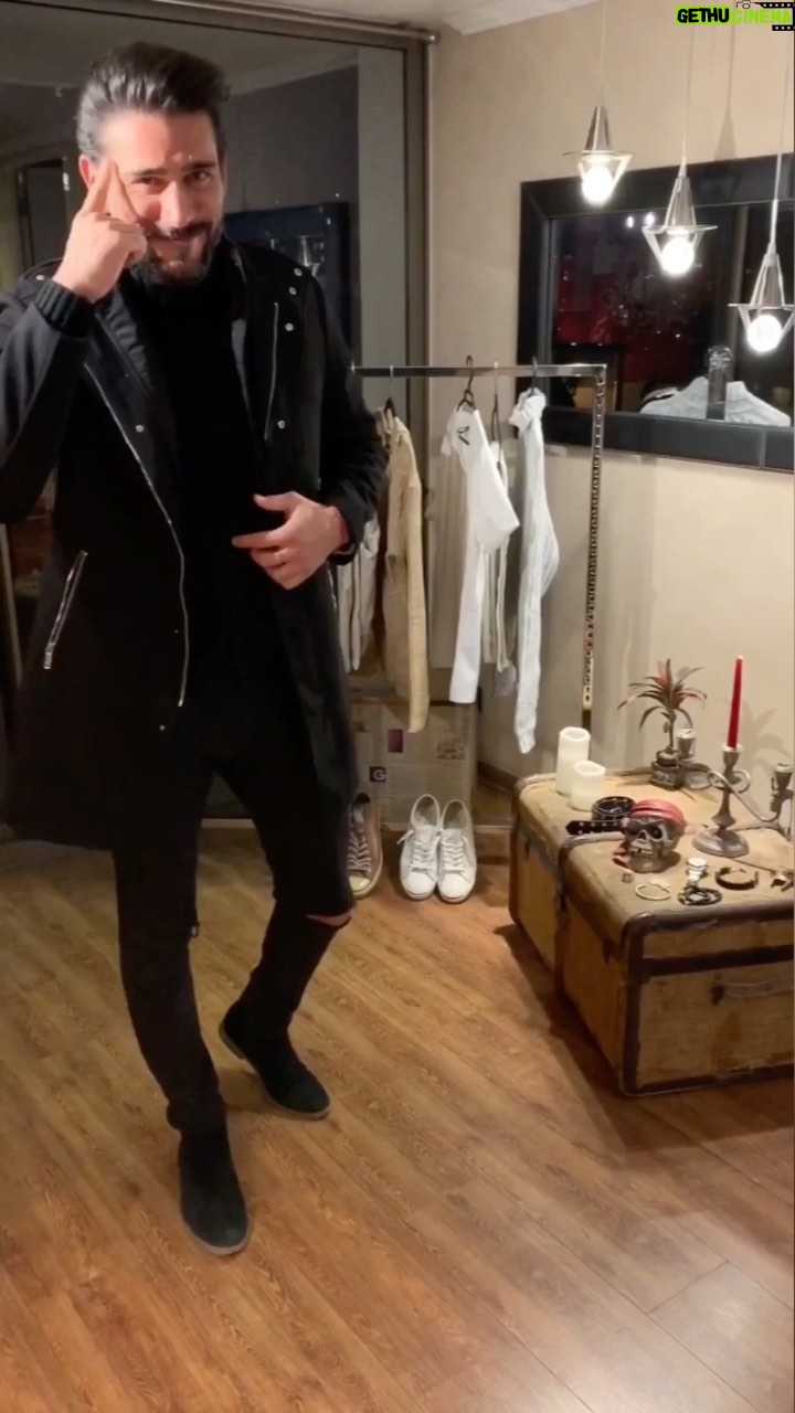 Mariano Brozincevic - 627 Likes - Otoño-invierno by @fcurban #marianobrozz #marianobrozincevic #moda #fashionstyle 🎥 by @mca.sepulveda