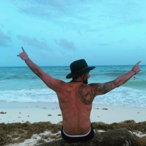 Mariano Brozincevic Instagram - Siempre de verano!! 😎 #marianobrozincevic #marianobrozz #lifestyle #caribemexicano
