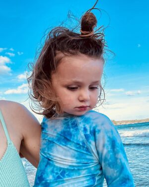 Marie-Joëlle Parent Instagram - First week of January in our favorite place 🌺 🌊 🏄‍♀️
