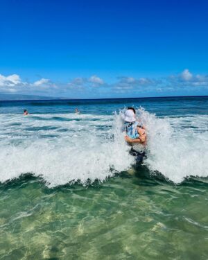 Marie-Joëlle Parent Instagram - First week of January in our favorite place 🌺 🌊 🏄‍♀️