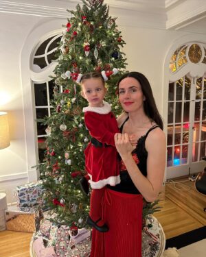 Marie-Joëlle Parent Instagram - Is it too late to share Christmas pictures? Probably. 🎅🎁