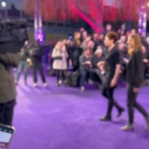Marie Réache Instagram - l'arrivée au festival de @seriesmania hier 

Merci à Déborah