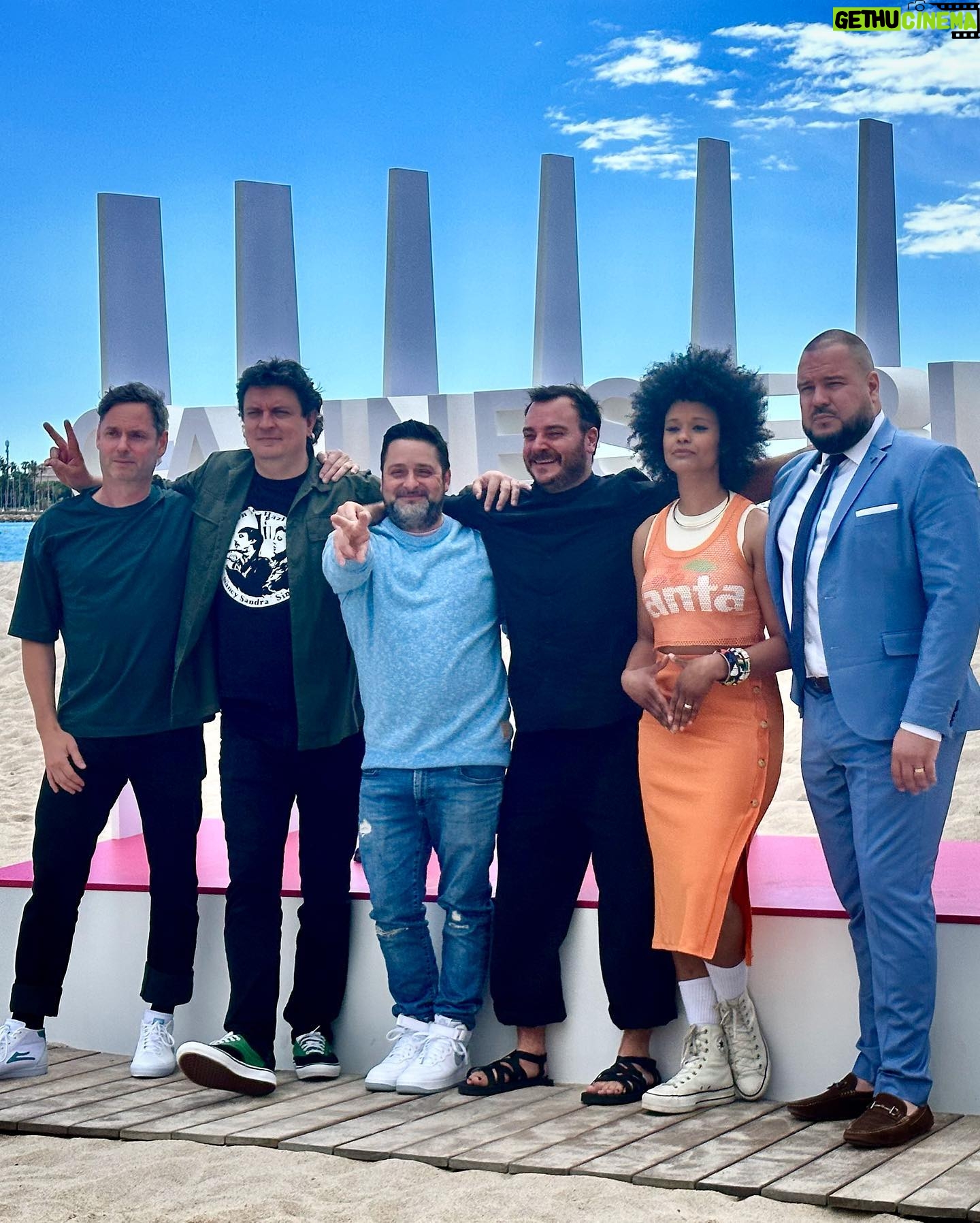 Marième Ndiaye - 272 Likes - Cannes 🌴😏🫶🏾
@canneseries @stlaurenttv #BonMatinChuck
@lou_belanger @matcyr @sassastark @nicopinson @barryrussell @cass6_____ @bell @cineflixmedia
.
.
.
#Stlaurenttv #Mario #Canneseries #Cannes #BellMedia #Qcflava #fanta @telefilm_canada @la.sodec