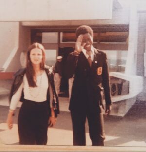 Marième Ndiaye Instagram - 48 ans de mariage pour mes parents aujourd’hui 🥹
Se choisir et s’aimer pour la vie :  c’est braver les tempêtes à travers le temps, construire de beaux souvenirs impérissables et se rechoisjr à chaque fois. Vous m’avez appris le respect, l’Amour et l’engagement. Je  vous aime et vous m’inspirez. ❤️❤️