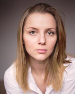 Mariia Pustova Instagram - День українського кіно
Ми всі незабаром поповнимо свої портфоліо якісним контентом💪