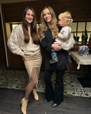 Mariia Pustova Instagram - Лютий місяць