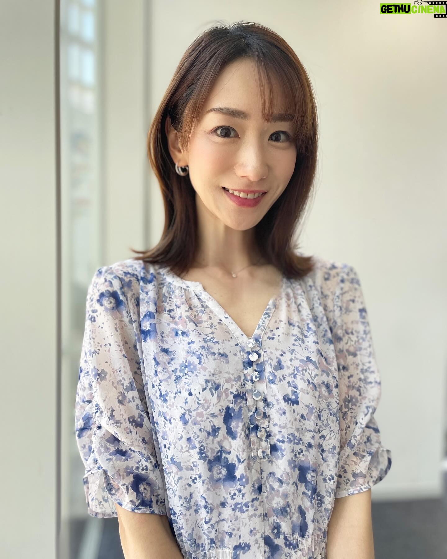 Mariko Dou - 2.7K Likes - おはようございます😃
金曜日の衣装は、
☆ワンピース… #laissepasse
☆アクセサリー… #starjewelry
でした👗✨
暑い日が続きますね💦
今週も頑張りましょう❣️
#大下容子ワイドスクランブル #ワイドスクランブル #ニュース #テレビ朝日 #堂真理子 #アナウンサー #アナウンサー衣装