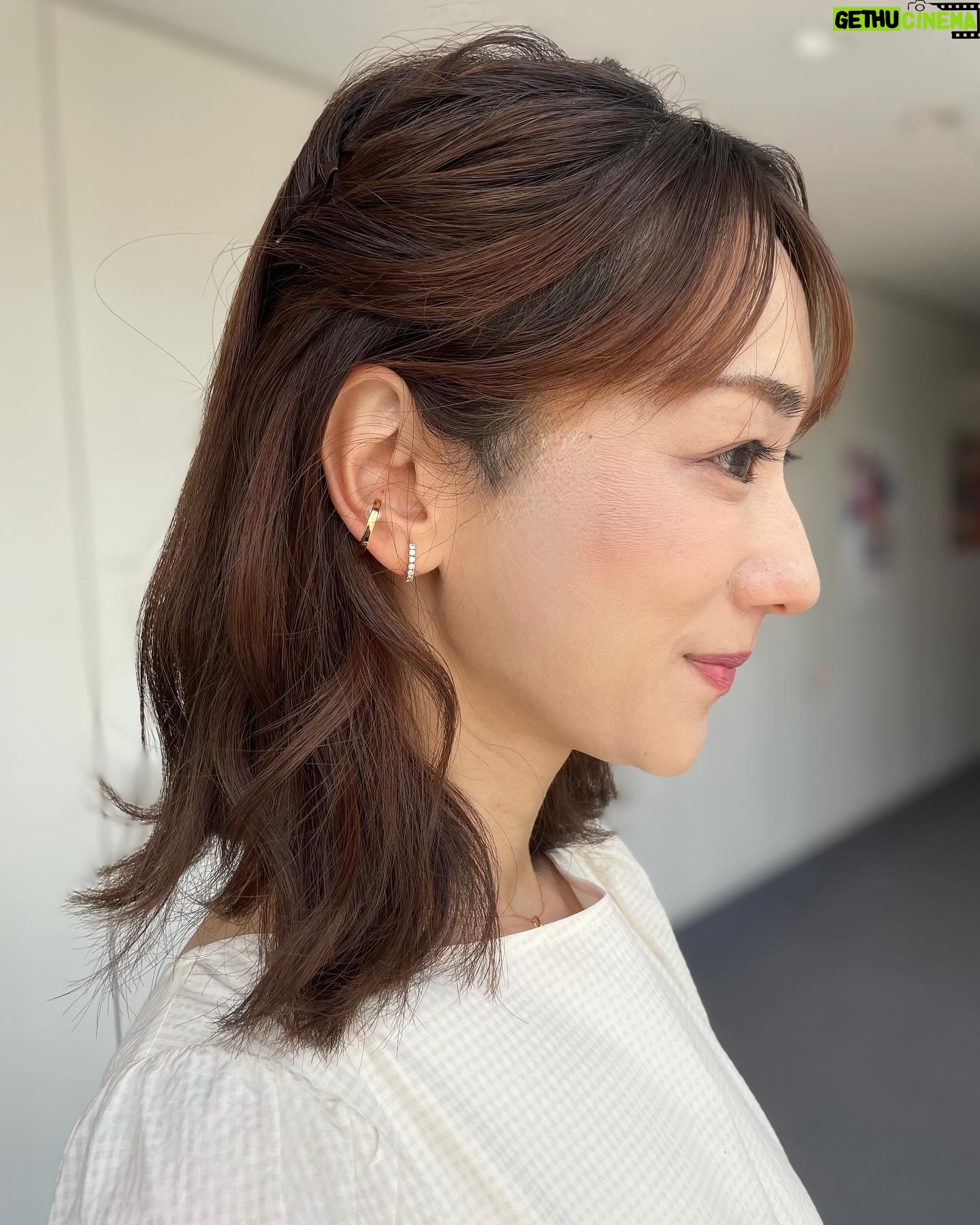 Mariko Dou - 2.3K Likes - 今日は暑いですねー🥵💦
水分補給をしっかりして、熱中症には気を付けましょう!
昨日の「ワイド!スクランブル」の衣装は、
☆ワンピース… #stola
☆ピアス… #jouetie
☆ネックレス… #ete
でした👗✨
白いワンピースが涼しかったです🥰
それでは素敵な週末をお過ごしください♪
#大下容子ワイドスクランブル #ワイドスクランブル #ニュース #テレビ朝日 #堂真理子 #アナウンサー #アナウンサー衣装 #番組衣装