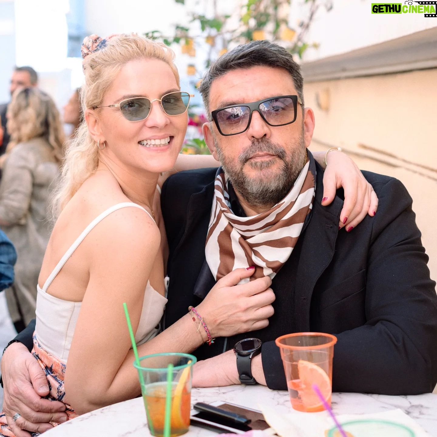 Marilena Radou - 1.7K Likes - Εμένα οι φίλοι μου είναι...ΧΡΩΜΑΤΑ!!!
🩷💙💗❤️💜💛💚🤎🧡
@constasy
#friends #frienship #smiles #happiness #love #colours #mypeople #family #opening #party #photography @elizabeth_photography