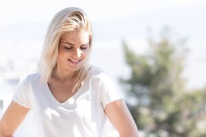 Marilena Radou Instagram - Ο ήλιος, όπως λέει και ο Ηράκλειτος, 
κάθε μέρα είναι καινούργιος.
Ηράκλειτος
Ίων φιλόσοφος (544-484 π.Χ.)
#sun #sunnyday #march #spring #smile #funny #blonde #hairstyle @organic_hair_spa_by_athanasios #portraits #photography @hippocratesb