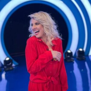 Marilena Radou Instagram - Οι άνθρωποι δεν σταματούν να παίζουνε επειδή γερνάνε. Γερνάνε επειδή σταματούν να παίζουνε.
Oliver W. Holmes
Αμερικανός συγγραφέας (1809-1894)
🙏
@yorgoskaramihos
❤️
#smile #friends #actors #happiness #tvshow #game #pestileksi #pestilexi #makeup @aphromisiakouli #hairstyle @giannistsianakas #guestdirector @dimitravourdouka
