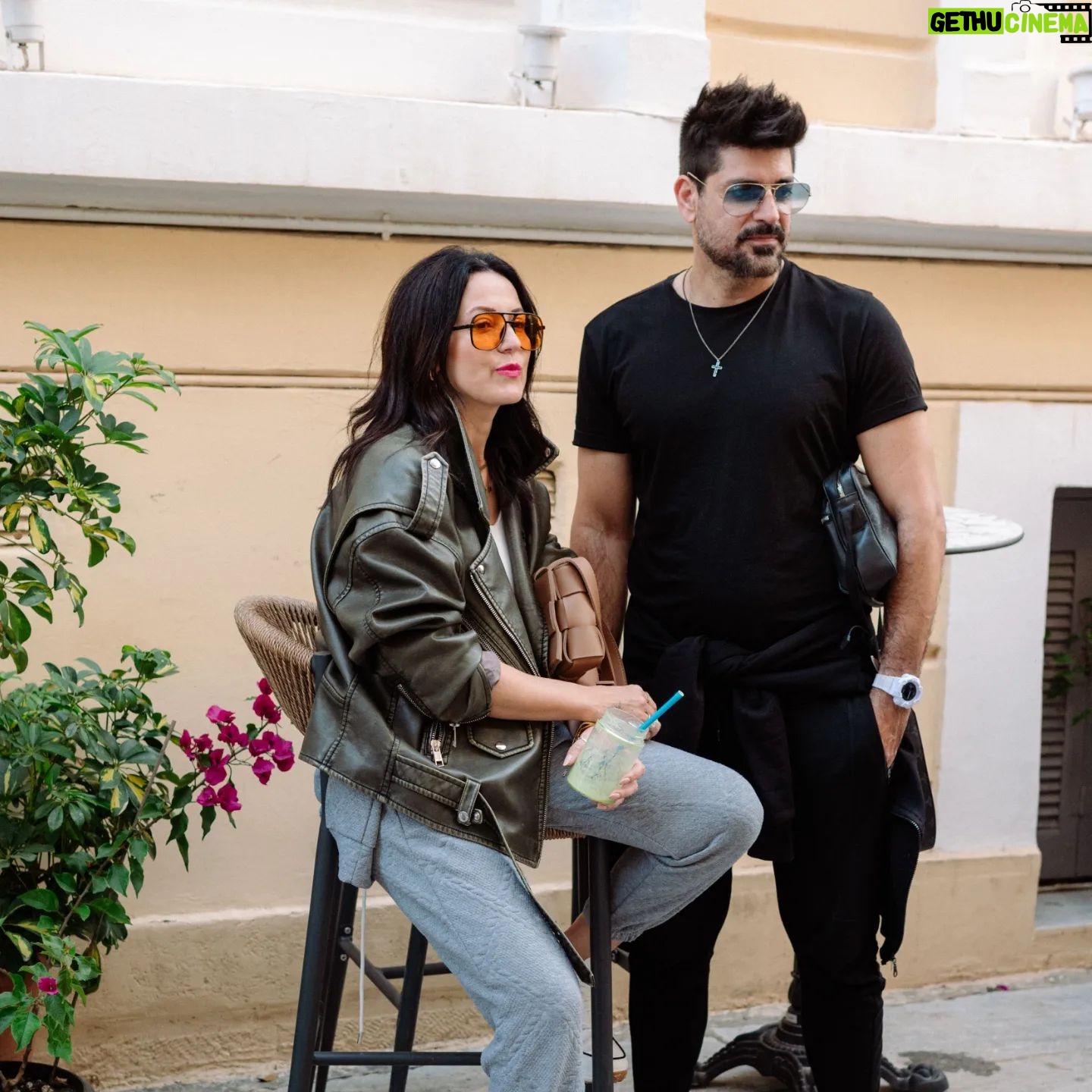Marilena Radou - 1.7K Likes - Εμένα οι φίλοι μου είναι...ΧΡΩΜΑΤΑ!!!
🩷💙💗❤️💜💛💚🤎🧡
@constasy
#friends #frienship #smiles #happiness #love #colours #mypeople #family #opening #party #photography @elizabeth_photography
