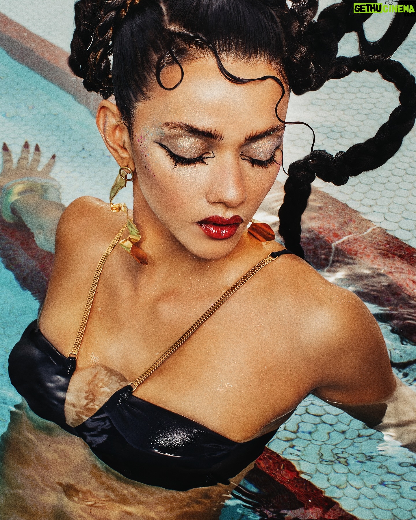Marina Nery - 3 Likes - This woman is an embodiment of a Vesper, the Evening, a boss Woman who can get anything she wants, mysterious, powerful and strong. 🖤
As I have mentioned, this year has been one for new challenges, this project will always have my heart and gratitude, to think something and see it exceed your expectation, is an amazing feeling. I am a believer of community, we are not the best we can be alone, so to share a vision with an amazing team, and see how we can bring to life is truly extraordinary, thank you @chelsealouisekyle , @s.tephaniewenger , @francescadidit , @harkoff_makeup for doing this with me!
Thank you @twahotel for hosting and allowing us to create the coolest shoot ever!
Thank you @designscene for sharing our work with your community too!
❤️