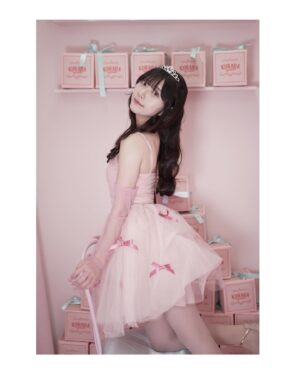 Marina Yamada Instagram - .
お誕生日を迎えました！

家族や友達、関係者の方々から
たくさんのメッセージを頂いて、
ほんとに幸せ者だなあと感じています☺︎♡

20代最後の1年。

大切に一日一日を過ごして
いい1年にしたいと思います🌸

そして応援してくださっているみなさん。
いつも本当にたくさんの愛をありがとうございます。
みなさんのおかげで毎日笑顔で過ごせてます☺︎
また1年みんなと笑顔で過ごして行きたいと思っているので
よろしくお願いします！！

まずは4月13日のバースデーイベントでお会いしましょう！
楽しみっ🤍🤍

#birthday