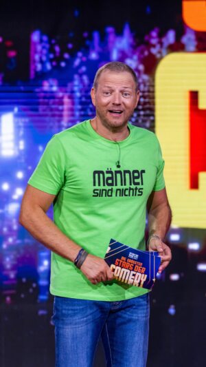 Mario Barth Instagram - 100 Meter in 18,3. 🏃 Kein Witz! 😆 Die gibt es dafür morgen reihenweise in meiner neuen Comedysendung bei RTL. Die größten Stars der Comedy! ✨ sehr sehr geil geworden. Primetime um 20:15 Uhr. Dürft ihr nicht verpassen!