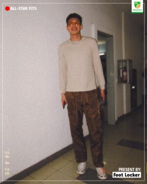 Mario Lawalata Instagram - #IBLAIIStar2024 OOTD on film!🎞️

Siapa favorit kalian, IBL Fans? Mimin bingung pilihnya nih😝

Presented by @footlockerid 

#IBLAIlStar #IBLIndonesia #IBLTokopedia2024
#LigaKita #BasketIndonesia