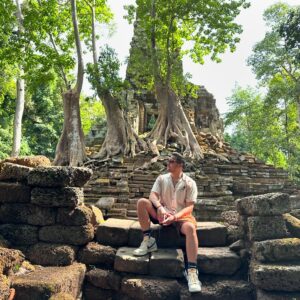 Mario Lawalata Instagram - UNESCO World Heritage #angkorwat #cambodia🇰🇭 #4amwakeup #blessedtoseethis