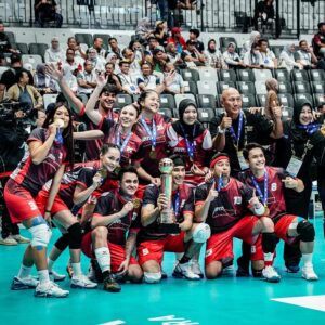 Mario Lawalata Instagram - Then we become CHAMPION… 
🤩😍🔥🐦‍🔥🫶🏽🕺🏻💃🏻🏐☝🏽🏆🥇
#redphoenixteam #funvolleyball #celebritymatch

📸 @richard_rolanda13 & @mario_sonatha