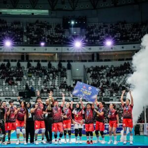 Mario Lawalata Instagram - Then we become CHAMPION… 
🤩😍🔥🐦‍🔥🫶🏽🕺🏻💃🏻🏐☝🏽🏆🥇
#redphoenixteam #funvolleyball #celebritymatch

📸 @richard_rolanda13 & @mario_sonatha