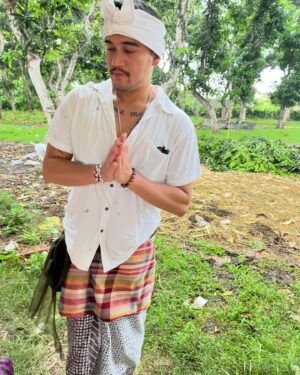 Mario Lawalata Instagram - Pak mangku.. dirimu 😋🤭 #astungkara🙏