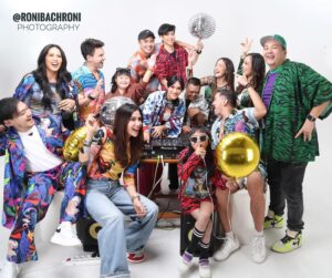 Mario Lawalata Instagram - WenWen, Chilla, dan Febrian adalah anak dengan Down Syndrome (ADS) yang berminat dan bersemangat dalam bidang musik, menyanyi, dan seni gerak tubuh seperti menari dan senam.

Terbukti selama sesi pemotretan, mereka terus bergerak dan menari dengan gembira karena diputar musik selama pemotretan.

Kami peduli terhadap anak-anak dengan Down Syndrome dan ingin memperluas gerakan #EndTheStereotypes dan #AkuAdaAkuBisa. 😇🤍🙏🏽

Dengan ini, Yayasan @potads Indonesia dan Fotografer @ronibachroni_real bekerja sama untuk menggerakkan gerakan ini agar lebih besar lagi dan diterima, dipahami, dan kemudian diamalkan oleh masyarakat dalam kehidupan sehari-hari. 🫶🏽
———
👕👚👕👚
@dibbaofficial l @thekhasoe @titiessapoetra 
———
👫🏻👬🏻👭🏻👫🏻
@vi_marze @carolinesoerachmat @c.n.m @p_febriina @ijonkfrizzy @ririndwiariyanti @noumira @mr.ioyudhistira @bambimbumbembom