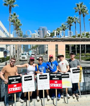 Marion Dayre Instagram - Strike Day 120: Support Staff Appreciation Picket at Fox!

I was an assistant for 7 years (SA, WA, SC), and was displaced with all of my fellow assistants by the 07/08 strike. I was grateful to get to know a guild that would look out for our future and I’m proud to stand alongside the next generation now. How incredible to see all the spirit and solidarity from @iatse @sagaftra @wgawest today!!