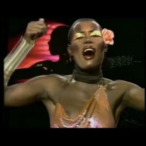 Maripol Instagram - Live performance of La vie en rose @gracejonesofficial wearing @stephenburrows metallic mini and @maripolarama slinky bracelets made especially for her @damorera #blackhistorymonth 🖤💜❤️
