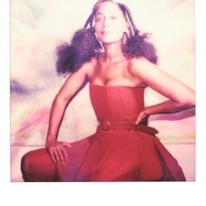 Maripol Instagram - THE ORIGINALS @wmag @traceeellisross , Actor, Activist, Entrepreneur! polaroids #maripol @polaroidoriginals background art @meolin0 makeup @lotstar hair @naivashaintl vintage fashion #givenchy #fendi