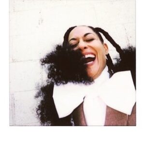 Maripol Instagram - THE ORIGINALS @wmag @traceeellisross , Actor, Activist, Entrepreneur! polaroids #maripol @polaroidoriginals background art @meolin0 makeup @lotstar hair @naivashaintl vintage fashion #givenchy #fendi