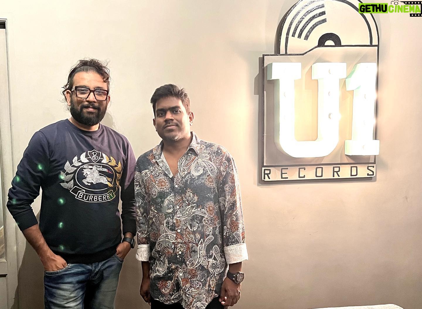 Maris Vijay - 36.7K Likes - Yuvan Shankar Raja one of my inspired person @itsyuvan @marisvijayofficial
@trinity_waves_studio @mmuzikofficial #yuvanshankarraja #u1 #u1drugs🎶😍❤️ #yuvanmusical #yuvanbgm #yuvanism #yuvansongs @yuvan_musical._ #yuvanvoice #yuvanmashup #yuvanaddict #yuvanmelodies #yuvanmelodies .